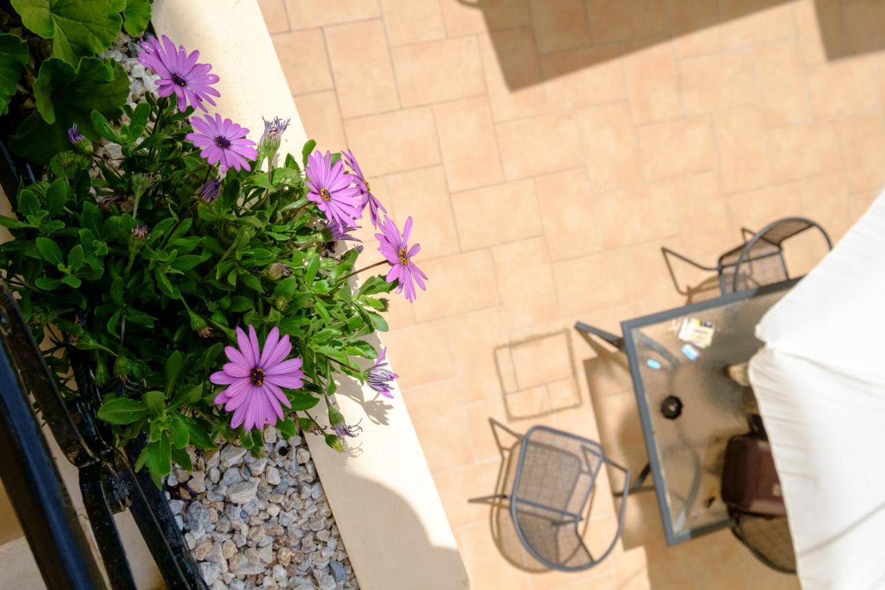 Home With Courtyard In Beating Heart Of Old Town! Chania  Exterior photo